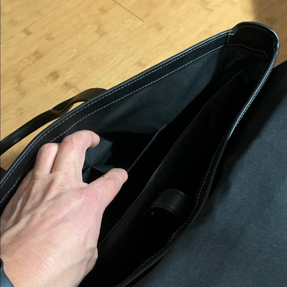 Black Coach Leather Men's Bag - Picture 10 of 12